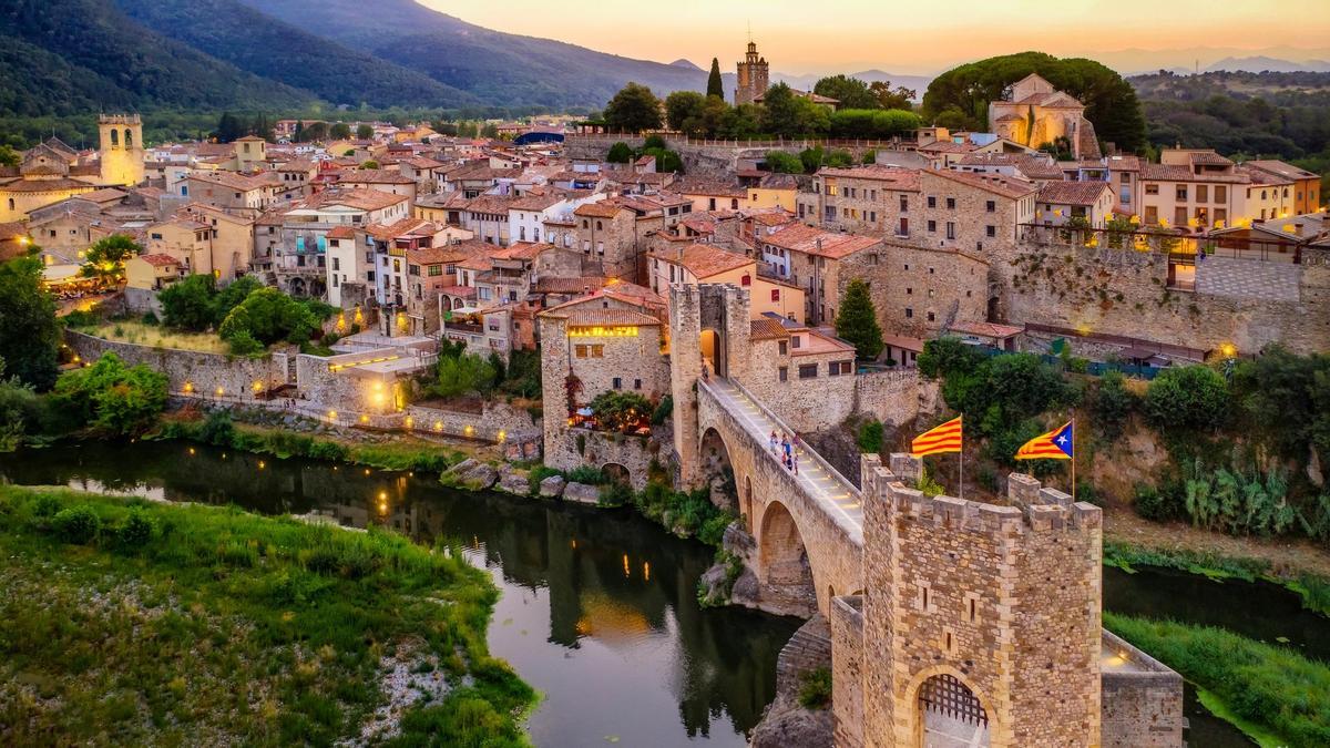 Besalu image